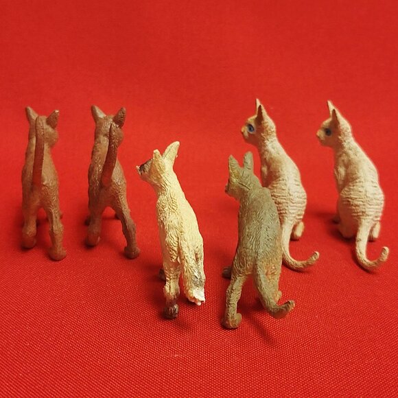 Set of 6 Small Miniature Plastic Cat Figurines - Picture 2 of 10